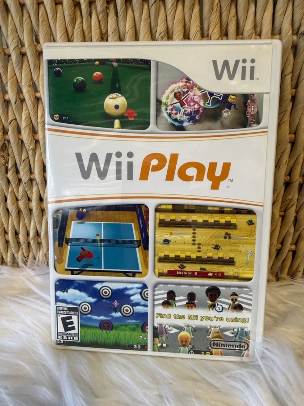 Nintendo WiiPlay Game - White & Orange Cover with Multicolor Screenshots